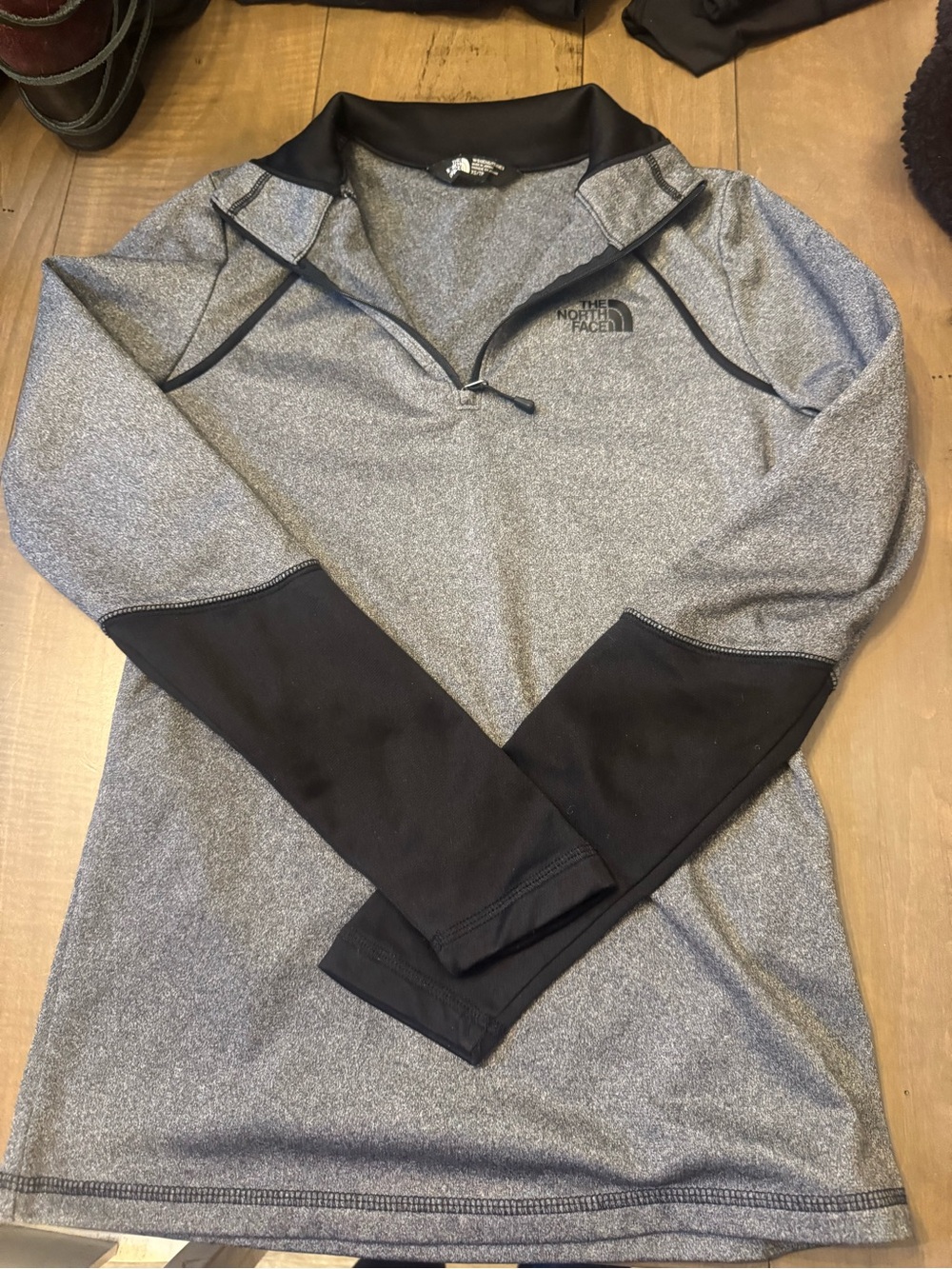 North Face Size XS Black Gray Quarter Zip